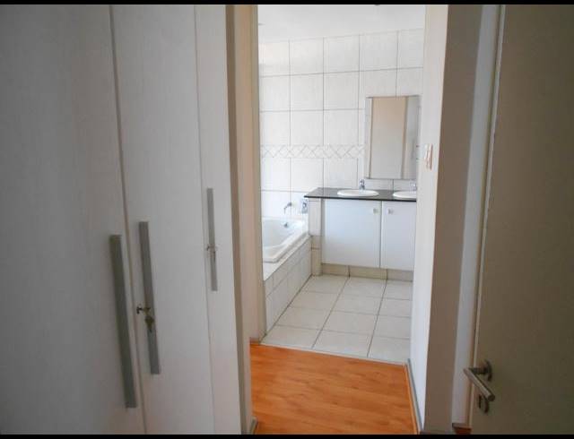 3 BEDROOM APARTMENT TO LET IN POINT WATERFRONT